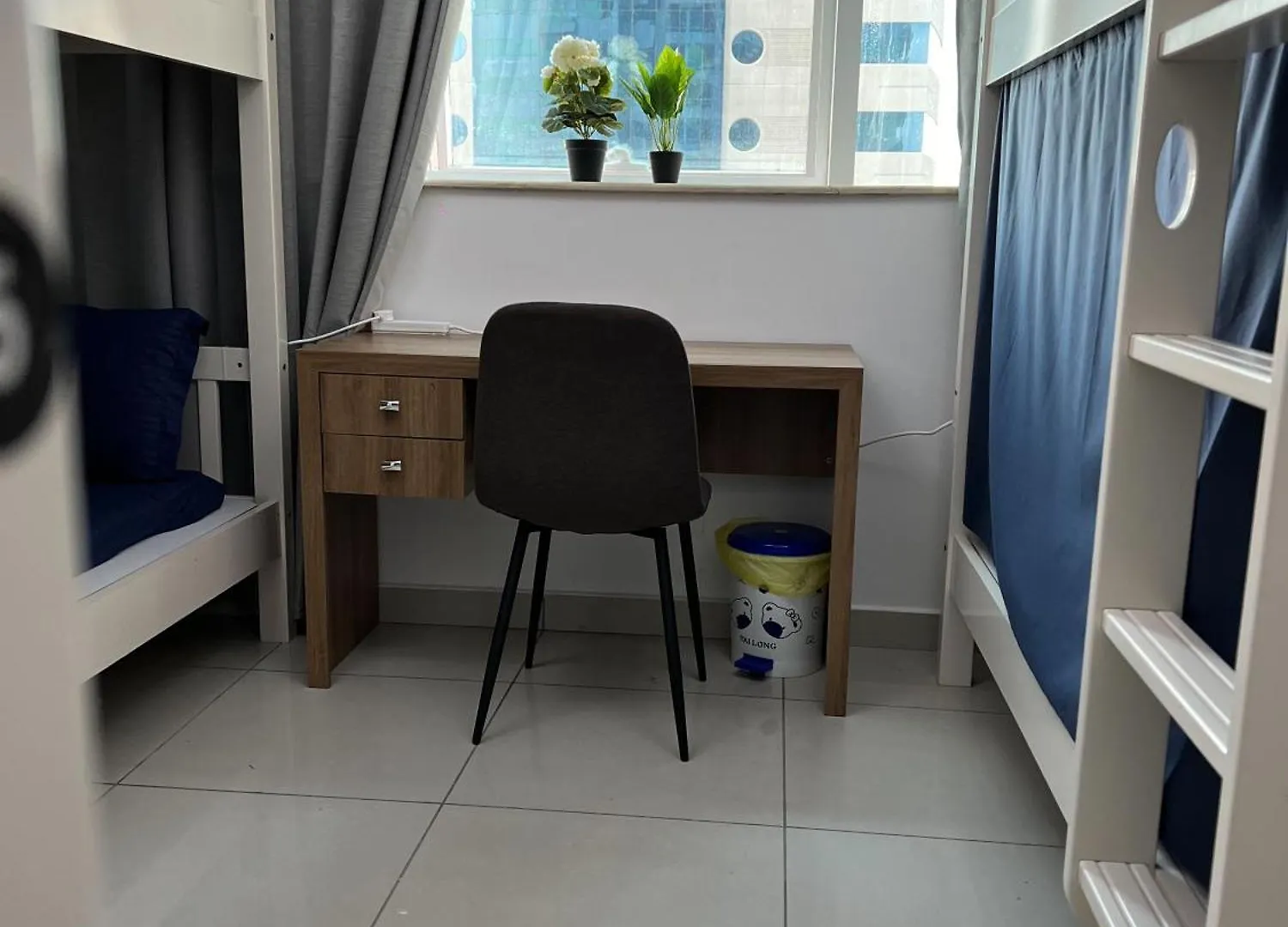 Urban Panda Hostel Marina Dubai